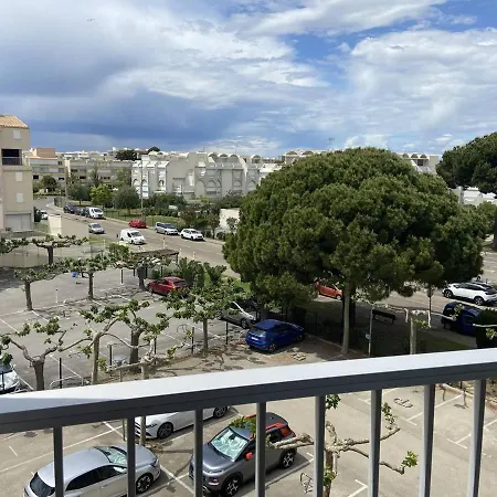 Beau 4 Personnes Avec Loggia Et Parking Privatif Apartment Le Grau-du-Roi