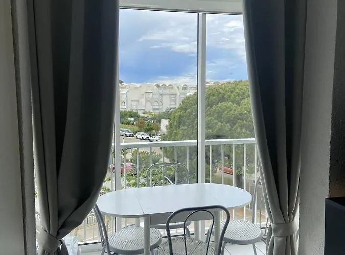 Beau 4 Personnes Avec Loggia Et Parking Privatif Διαμέρισμα Le Grau-du-Roi